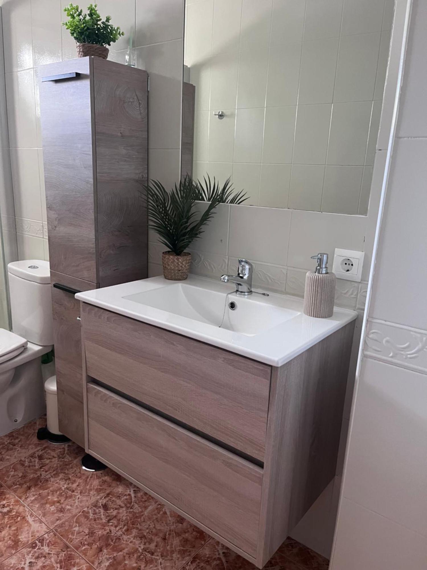 Custodio Apartment *